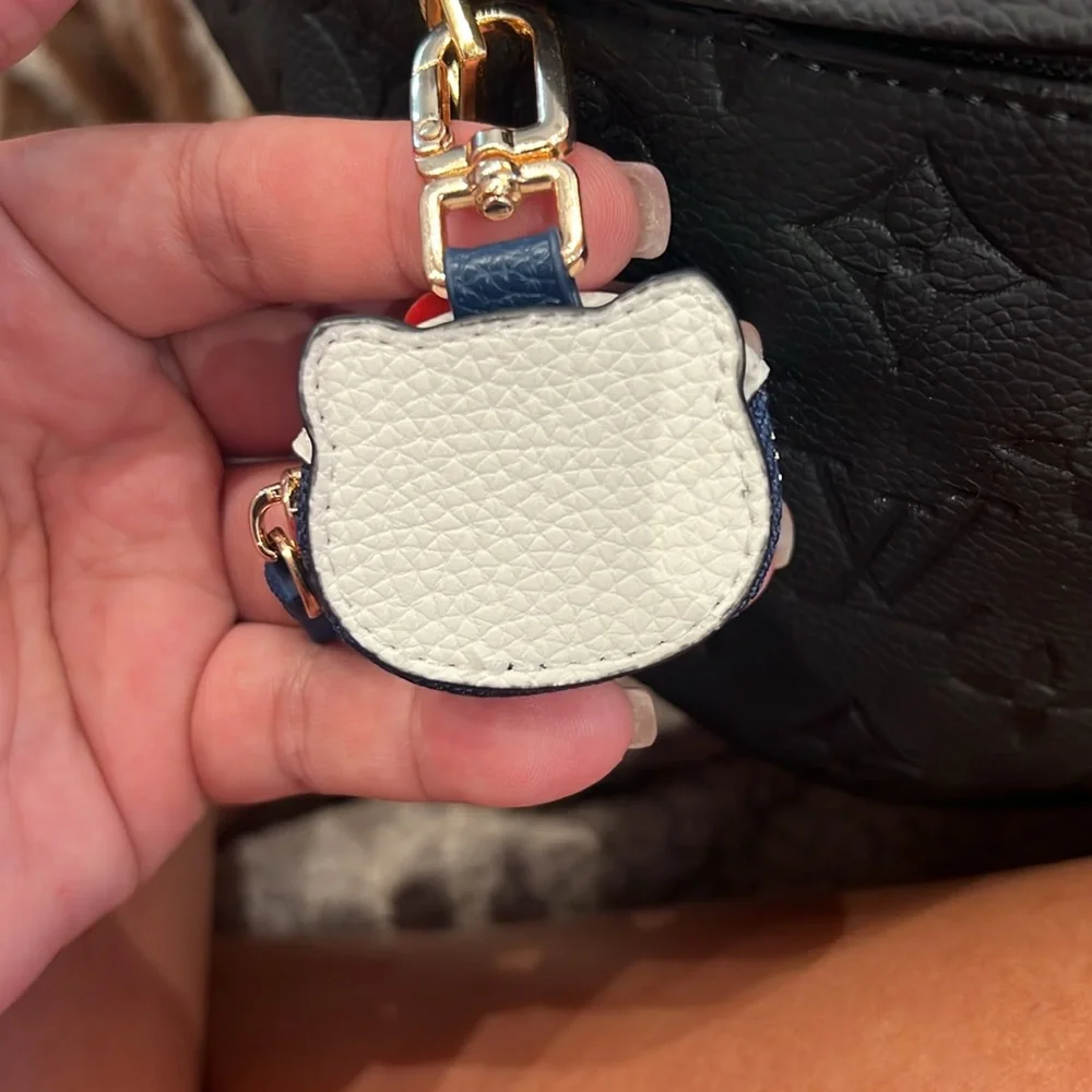 Hello Kitty Red and White Zip Pouch Bag purse Charm Keychain NWOT air pod - Picture 3 of 4